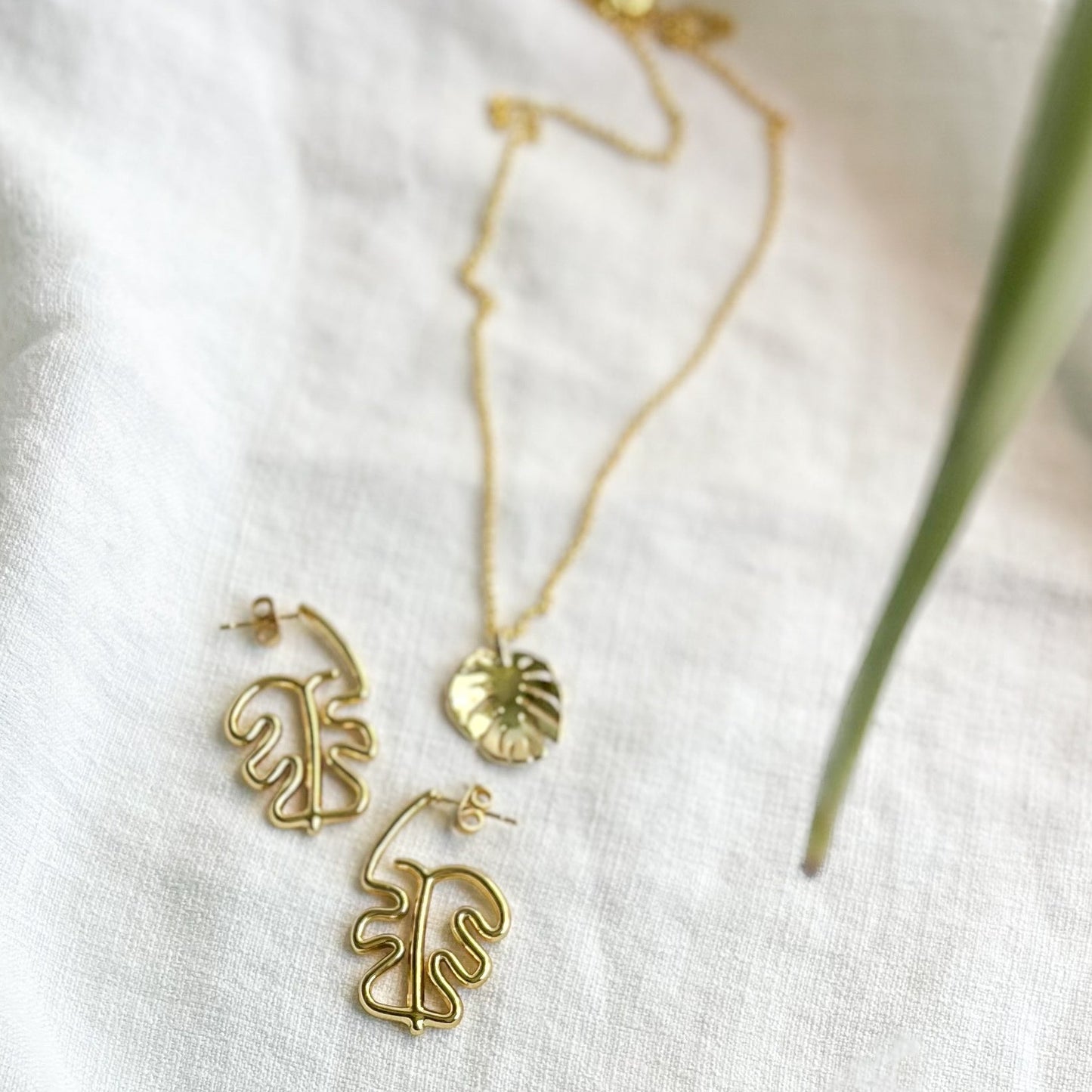 Monstera Earrings