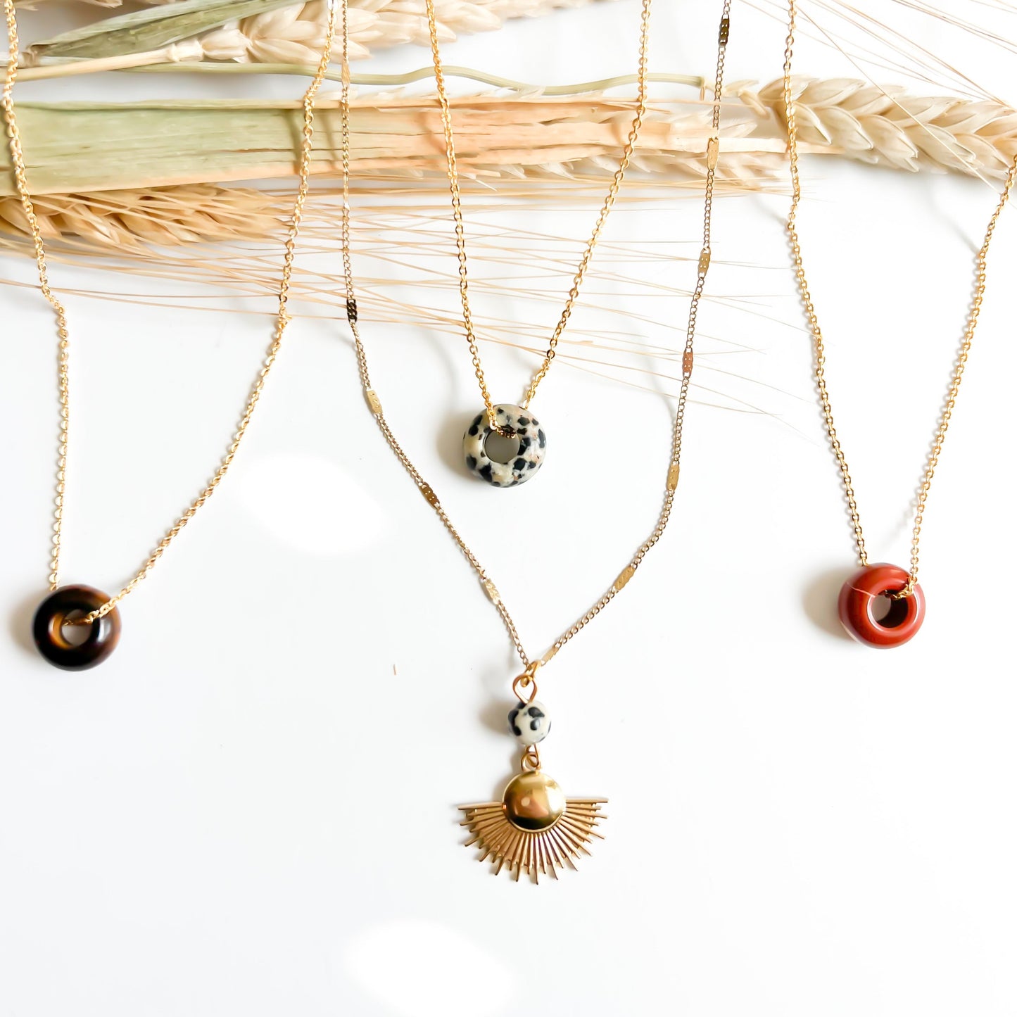 The Solo Necklace in Tiger's Eye