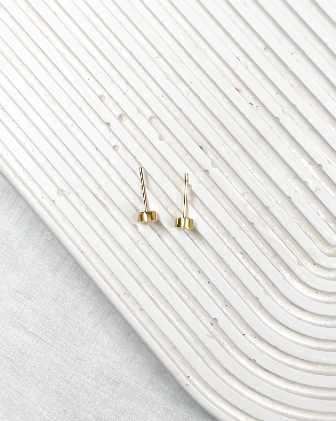 Tiny Stud Earring