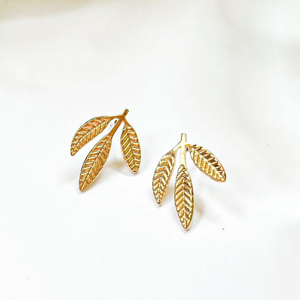 Umbrella Tree Stud