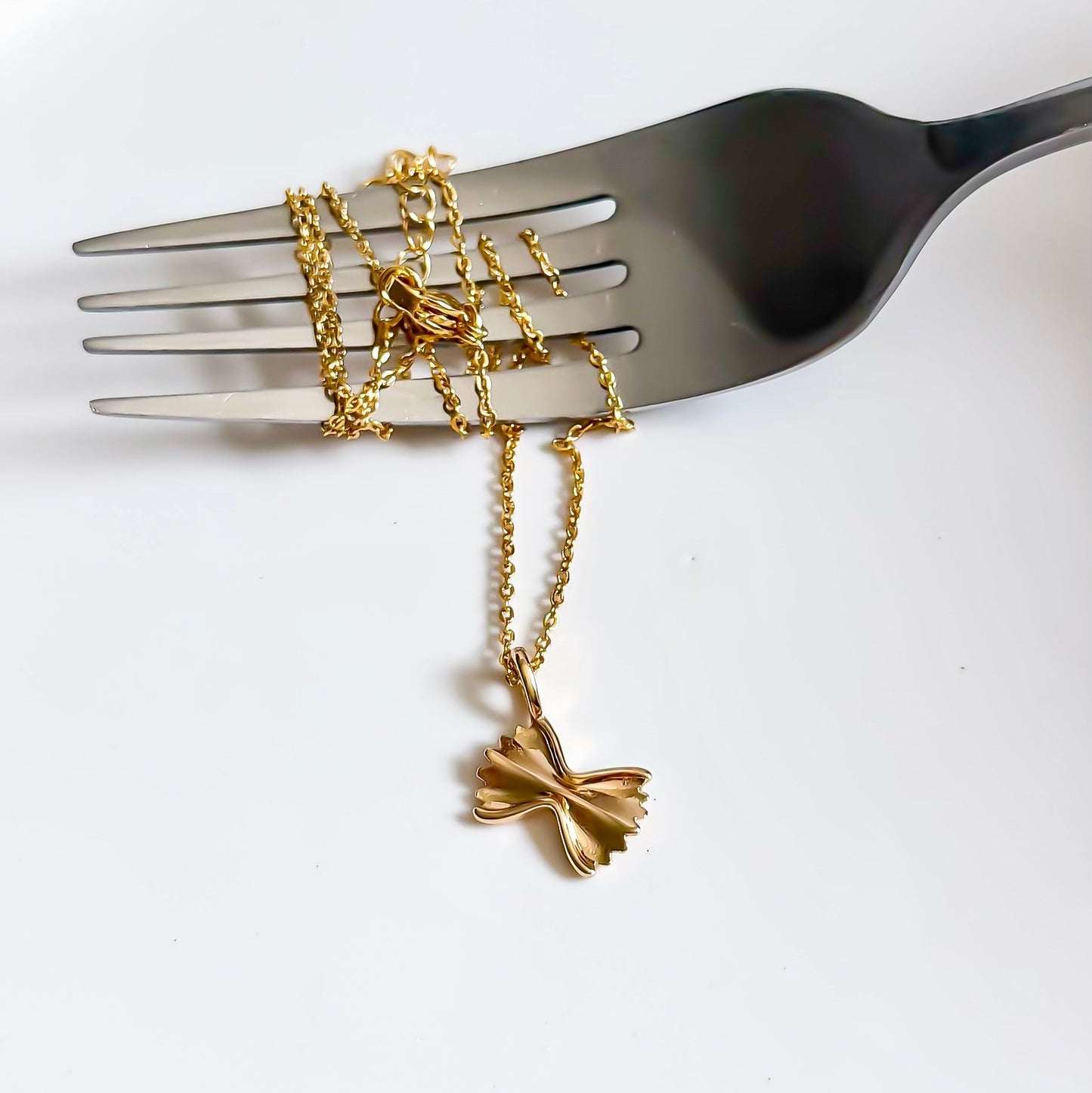 The Farfalle Necklace
