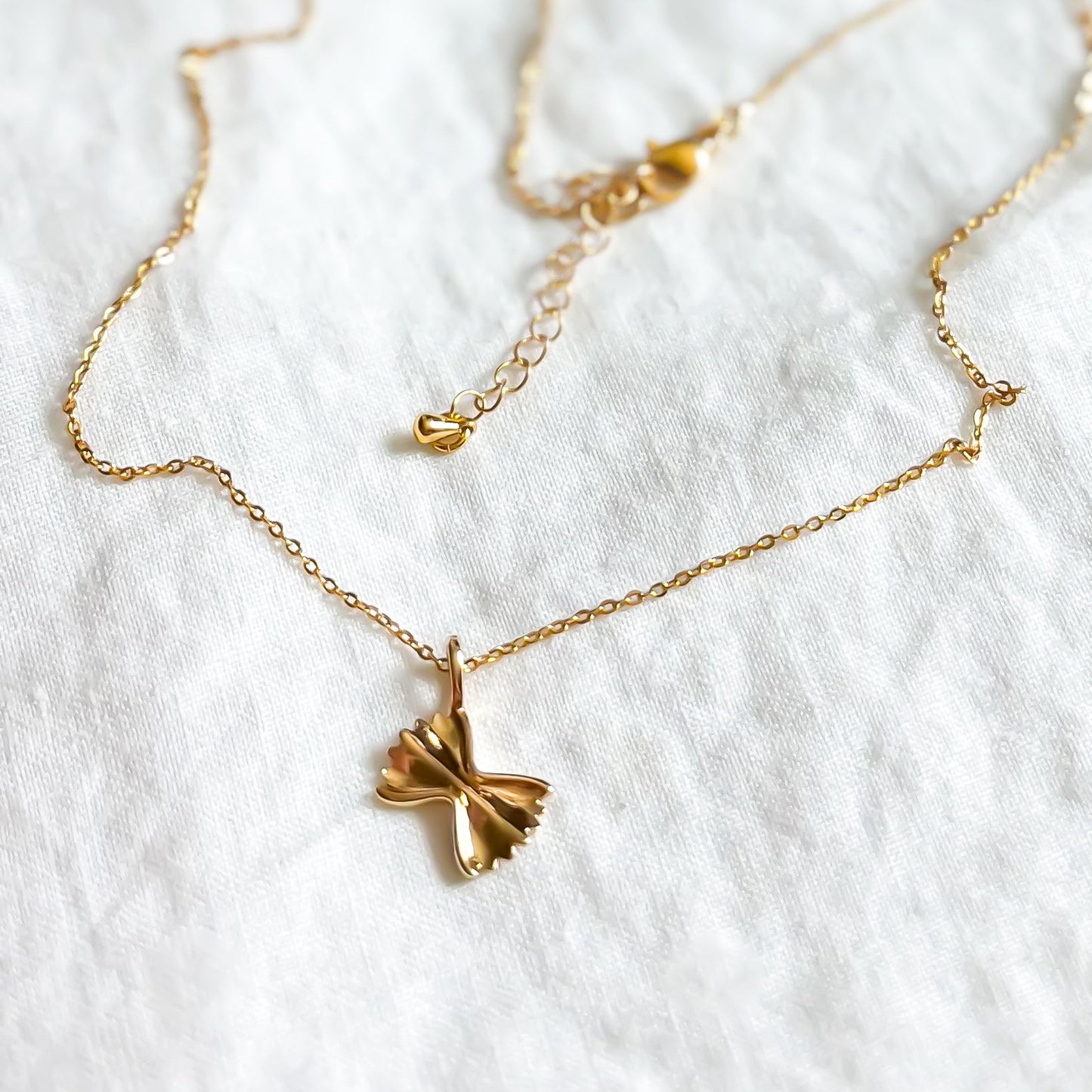 The Farfalle Necklace
