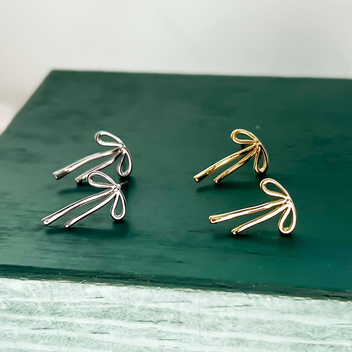 The Ribbon Earrings