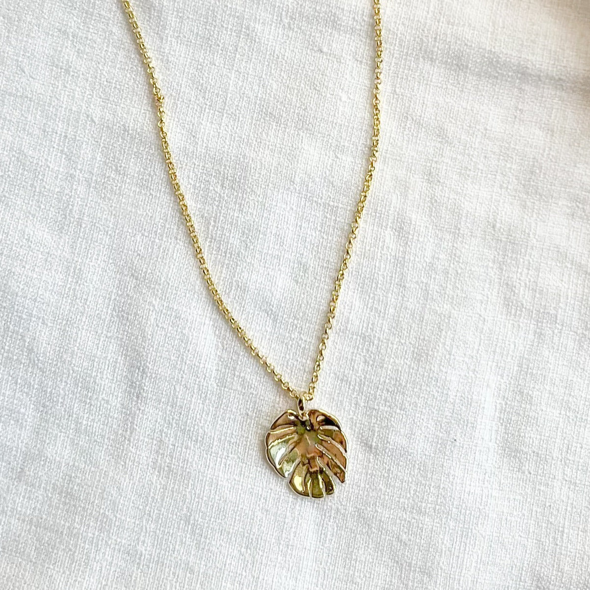 Monstera Necklace