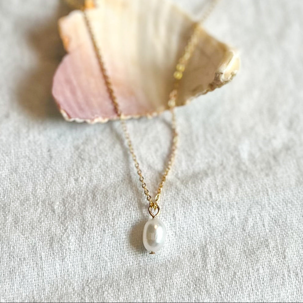 Dainty Pearl Necklace