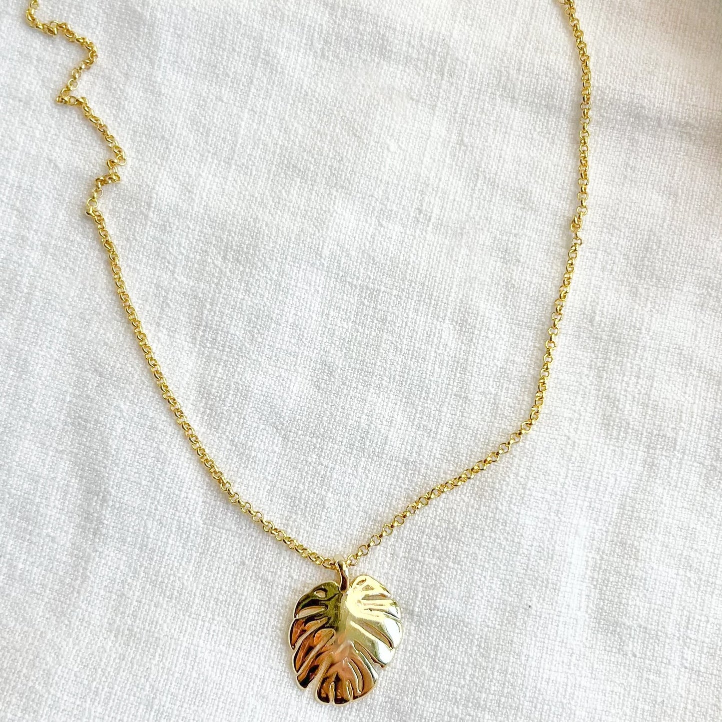 Monstera Necklace
