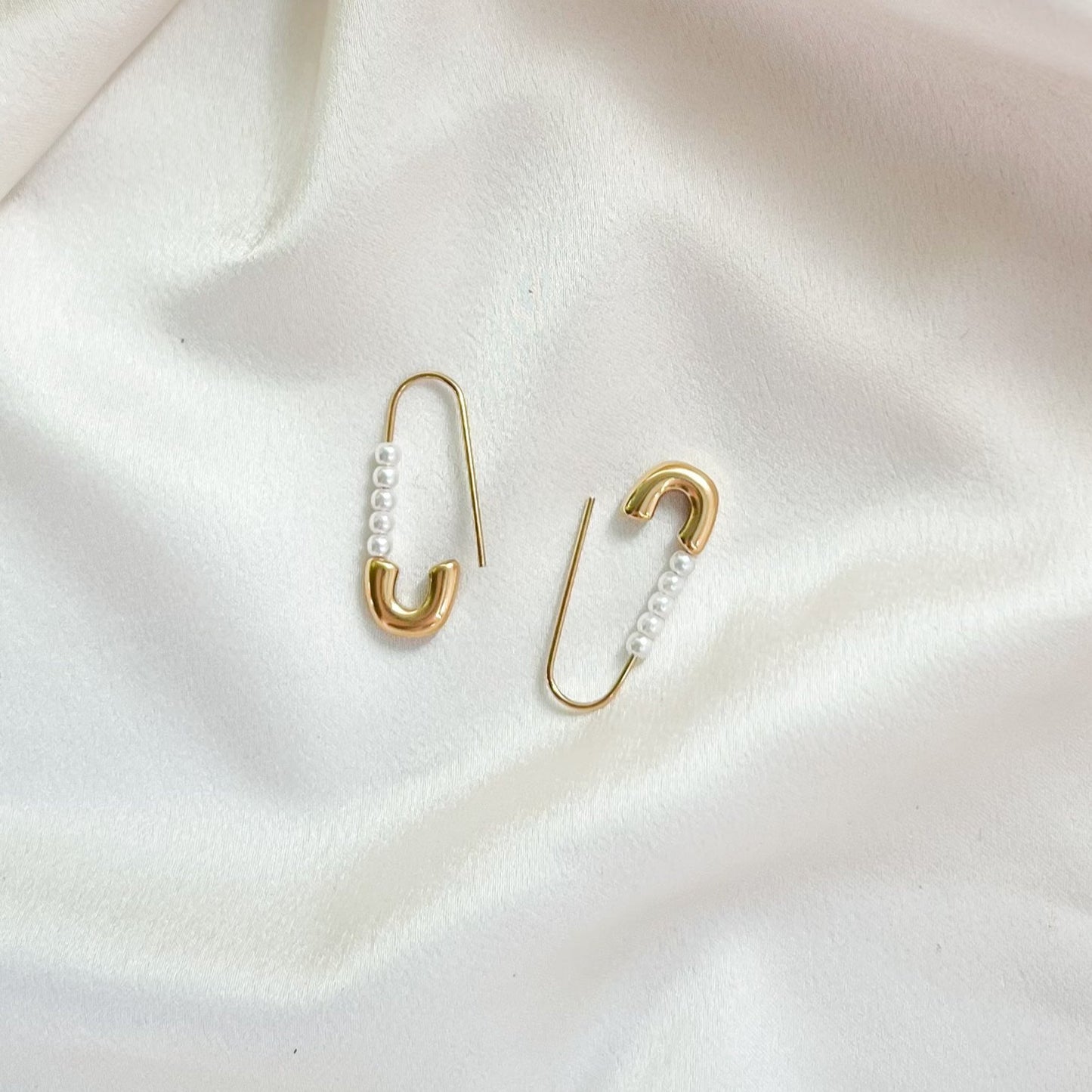 Pearl Safety Pins Earrings